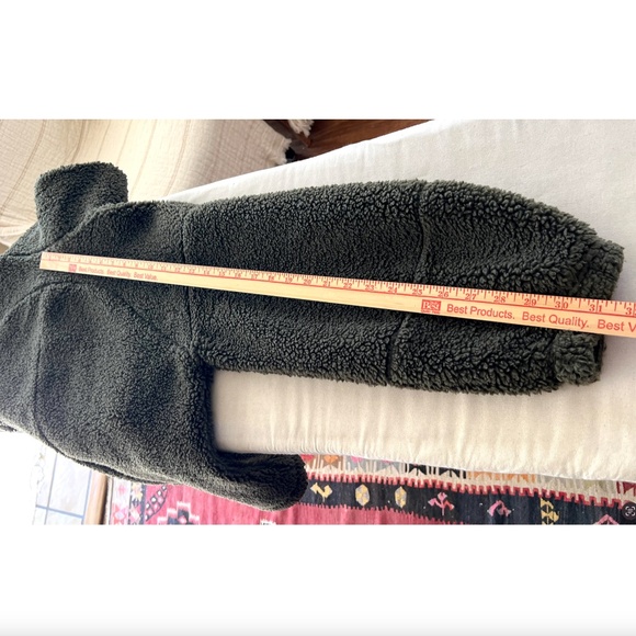 LULULEMON Cinchable Sherpa Fleece Zip Up Jacket in Dark Olive - 12 - Picture 12 of 13